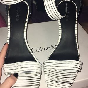 Leather white/black Calvin Klein heel